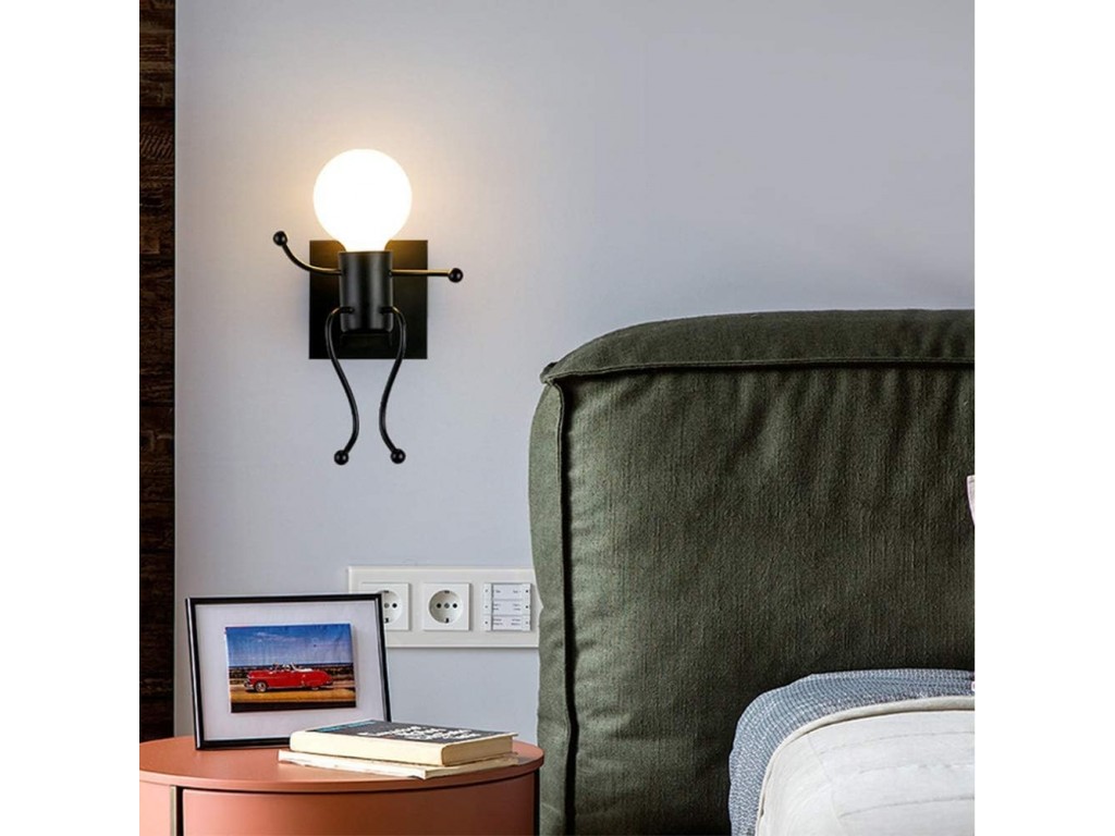 Applique da parete omino seduta bianco nero attacco E27 lampada particolare  moderno per camera cameretta bambini